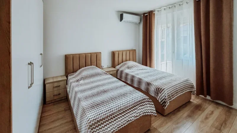 Tirane, jepet me qera apartament 2+1 Kati 2, 110 m² 900 € (MYSLYM SHYRI)