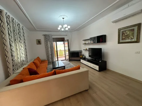 Qera, Duplex , Kompleksi Mangalem, Tiranë - 1300€ | 170 m²