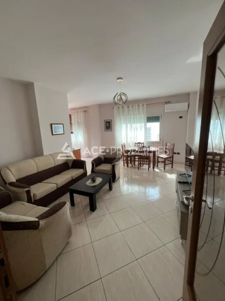 Durres, jepet me qera apartament 2+1 Kati 9, 120 m² 500 € (durres vollga)
