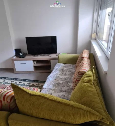 Tirane, jepet me qera apartament 1+1+Ballkon Kati 4, 63 m² 575 € (frosina plaku)