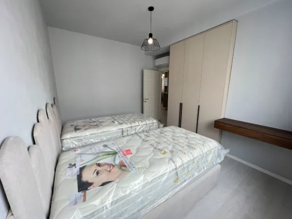 Tirane, jepet me qera apartament 2+1 Kati 7, 97 m² 780 € (River Residence)