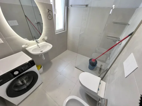 Tirane, jepet me qera apartament 2+1 Kati 7, 97 m² 780 € (River Residence)