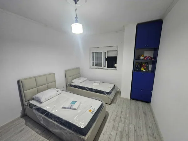 Tirane, jepet me qera apartament 2+1 Kati 8, 100 m² 700 € (tish dahija)