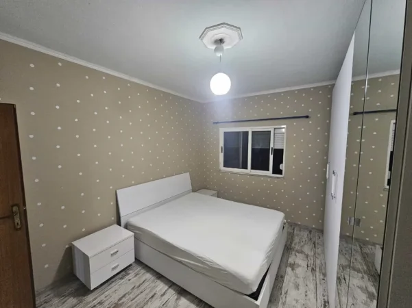 Tirane, jepet me qera apartament 2+1 Kati 8, 100 m² 700 € (tish dahija)