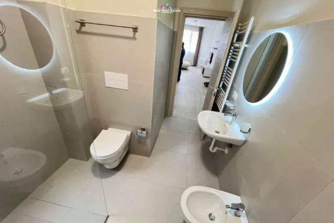 Tirane, jepet me qera apartament 1+1+Ballkon Kati 2, 75 m² 670 € (river residenc)