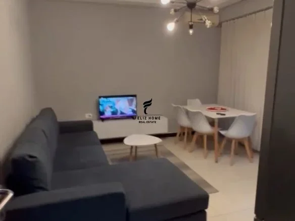 Tirane, jepet me qera apartament 1+1+Ballkon Kati 4, 71 m² 600 € (21 DHJETORI)