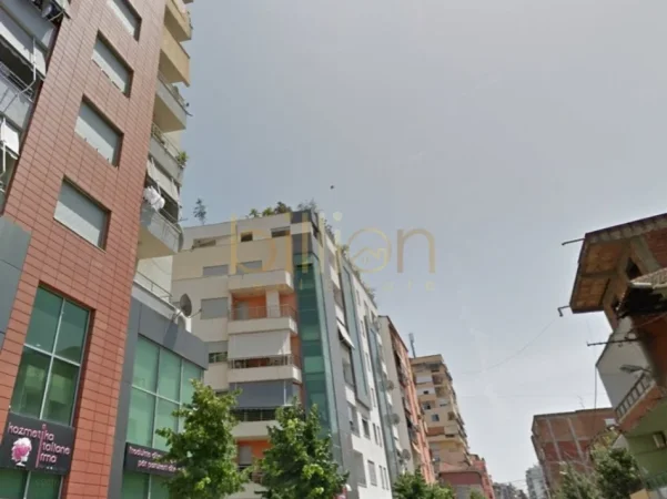 Tirane, shitet , 40 m² ambient biznesi 148.000 € (Siri kodra)