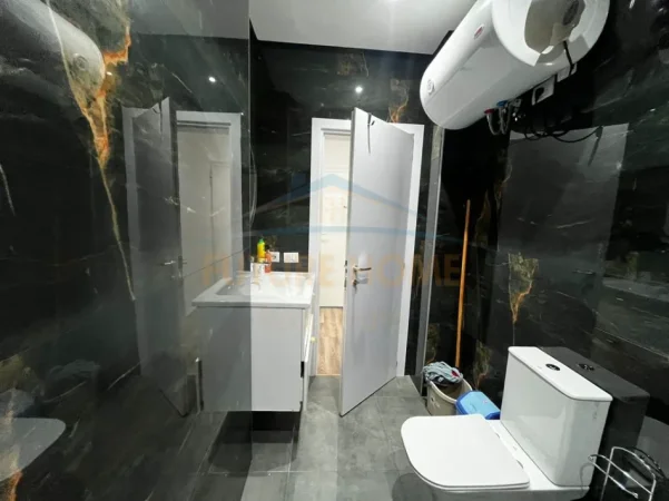 Tirane, jepet me qera apartament 2+1 Kati 1, 75 m² 750 € (RRUGA E BOGDANEVE)
