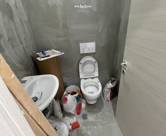 Tirane, jepet me qera zyre Kati 1, 40 m² 470 € (river residenc)