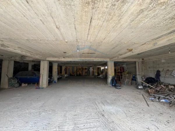 Tirane, jepet me qera ambjent biznesi Kati 0, 1.399 m² 15.000 € (LUNDER)