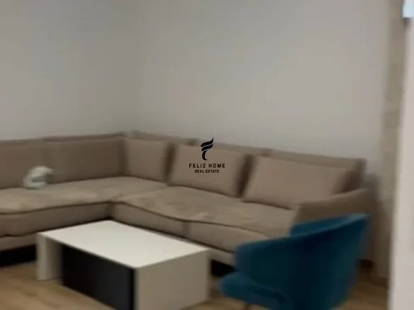 Tirane, jepet me qera zyre Kati 3, 135 m² 1.500 € (QENDER)