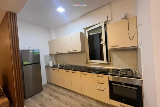 Tirane, jepet me qera apartament 1+1 Kati 2, 88 m² 630 € (Rruga Hamdi Sina)