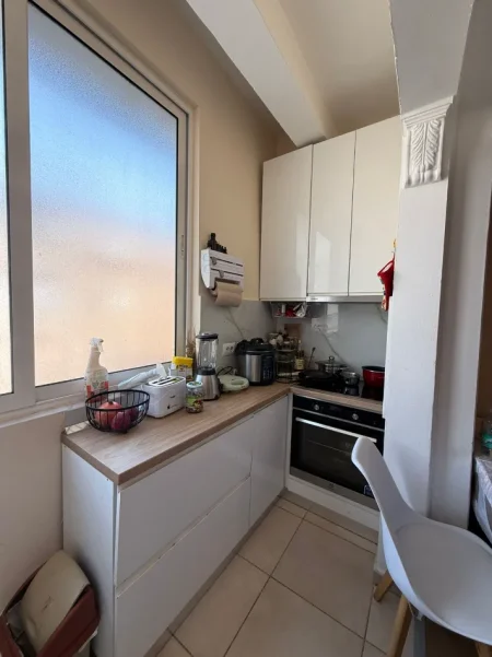 Tirane, shitet apartament 1+1+Ballkon Kati 4, 60 m² 