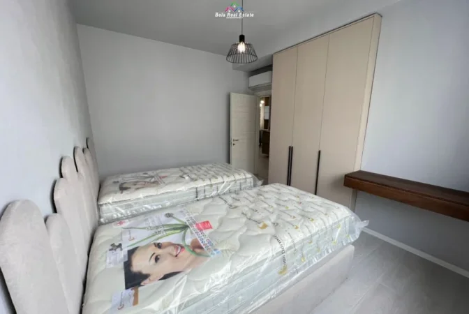 Tirane, jepet me qera apartament 2+1 Kati 7, 97 m² 780 € (Rruga Fejzi Himzo)