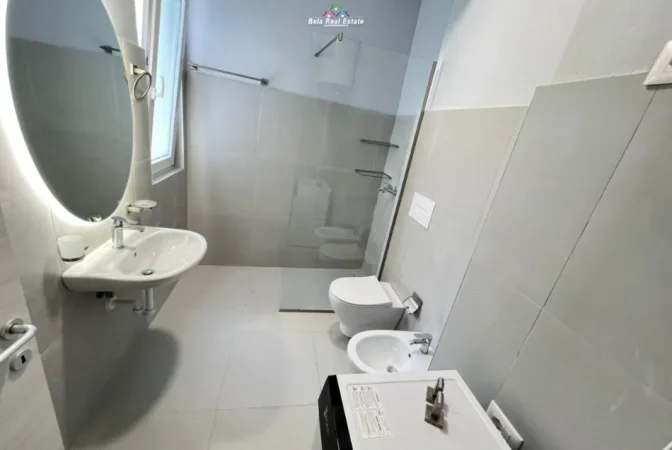 Tirane, jepet me qera apartament 2+1 Kati 6, 97 m² 780 € (Rruga Fejzi Himzo)