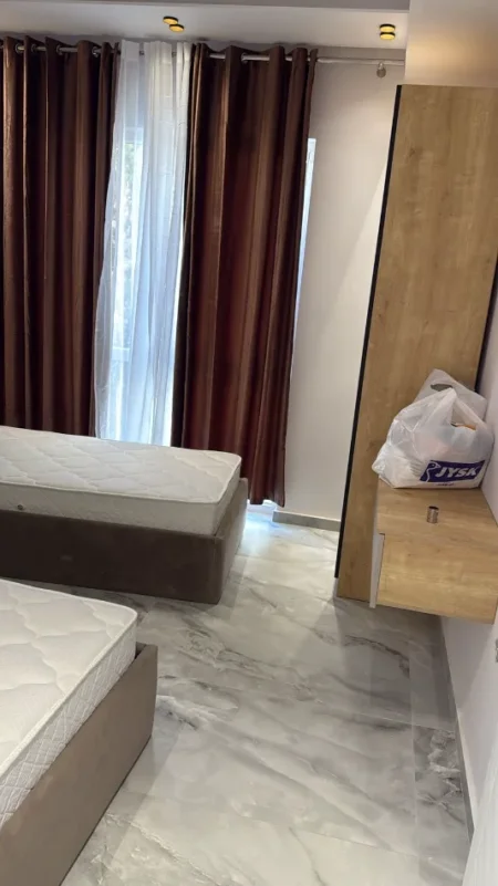 Durres, shitet apartament 2+1+Aneks+Ballkon Kati 2, 90 m² 210.000 € (Mali i Robit)