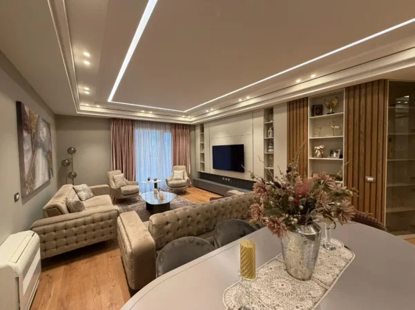 Tirane, shitet apartament 3+1 , 181 m² 355.000 € (Fusha Aviacionit, Kompleksi Turdiu)