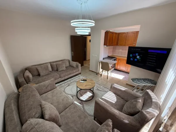 Tirane, jap me qera apartament 1+1 Kati 3, 60 m² 520 € (rruga mine peza)