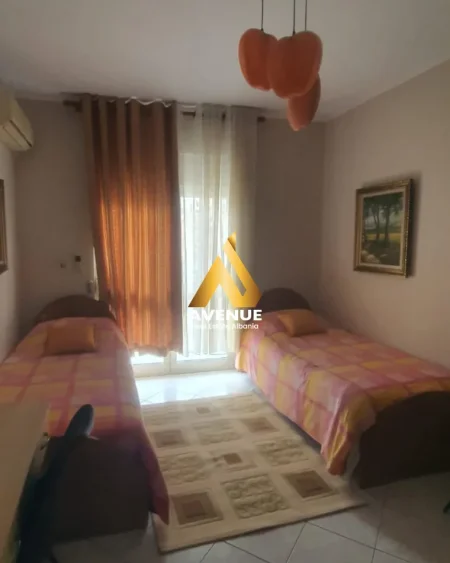 Tirane, jepet me qera Vile 2+1 Kati 3, 100 m² 510 € 