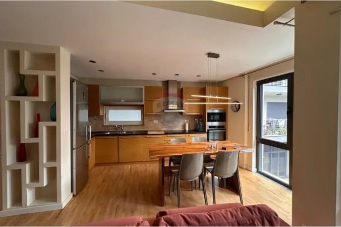 Tirane, shitet apartament 2+1 , 112 m² 280.000 € 