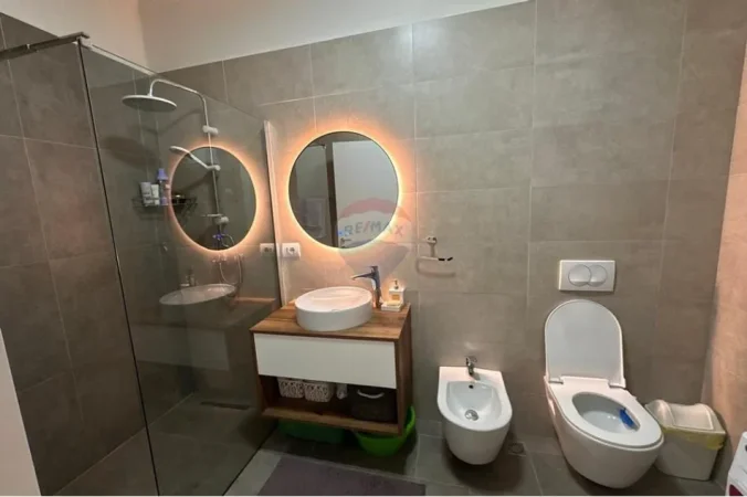 Tirane, shitet apartament 2+1 , 91 m² 250.000 € 