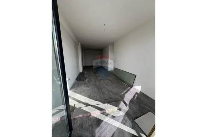 Tirane, shitet apartament 3+1 , 210.000 €
