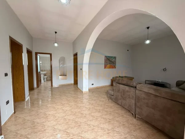 Tirane, jepet me qera shtepi 1 Katshe Kati 0, 114 m² 450 € (Rruga “Ferhat Draga”, Laprakë)