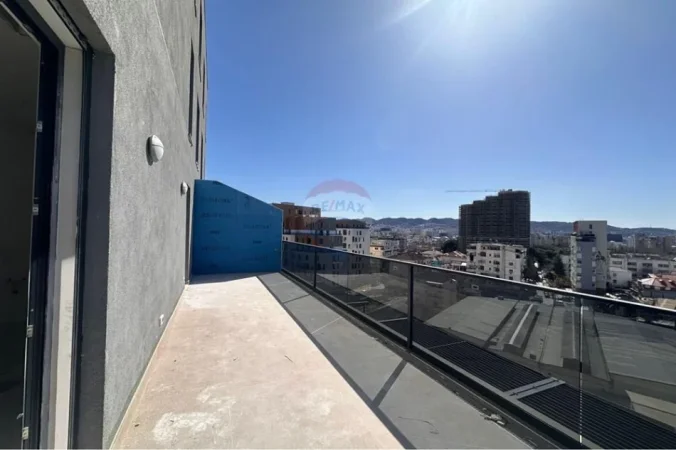 Tirane, shitet apartament 2+1 , 85 m² 183.000 € (Rruga Egnatia)