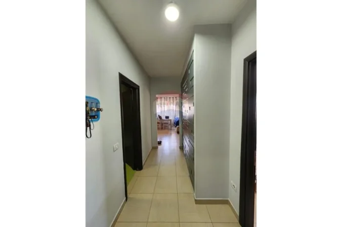 Tirane, shitet apartament 2+1 , 101 m² 238.000 € (Qendra Kristal)
