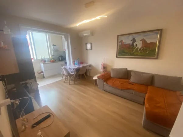 Tirane, shes apartament 1+1 Kati 4, 49 m² 12.000.000 € (Hurry fultz)