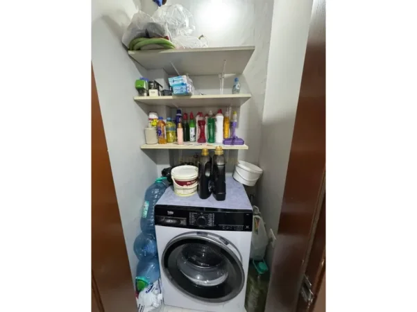 Tirane, shitet apartament 2+1 Kati 2, 105 m² 190.000 € (Laprake)