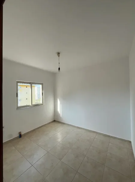 Tirane, jepet me qera apartament 2+1+Ballkon Kati 6, 96 m² 466 € (Ish Fusha e Aviacionit)
