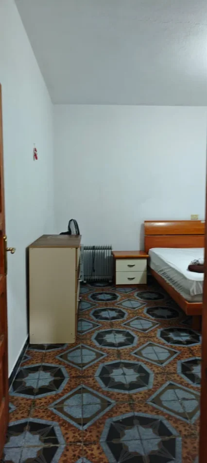 Tirane, jepet me qera apartament 2+1 Kati 1, 100 m² 380 € (RRUGA ALI VISHA)