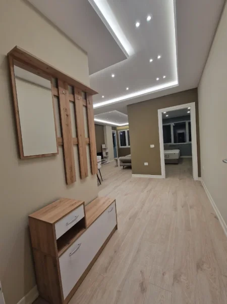 Tirane, jepet me qera apartament 2+1+Ballkon , 95 m² 50,000 ALL (Yzberisht, Tirane)
