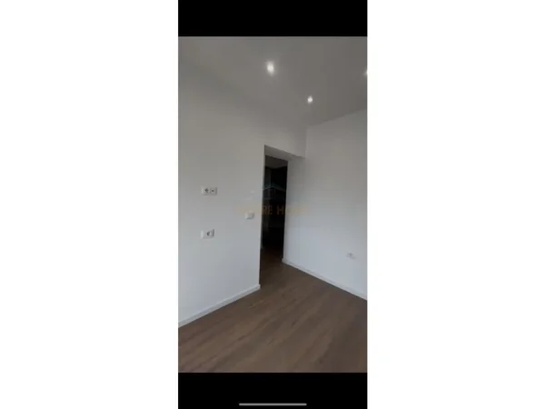 Tirane, shitet apartament 1+1 Kati 5, 68 m² 158.000 € (Ish Restorant Durrësi)