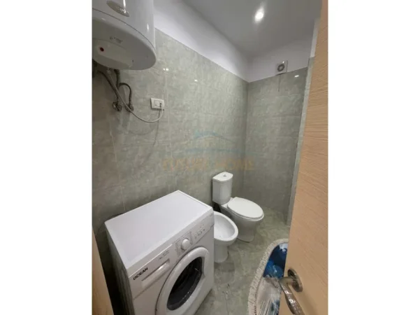 Tirane, shitet apartament 1+1 Kati 8, 58 m² 125.000 € (Unaza e Re)