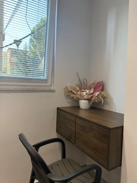 Jap me qera ditore ,javore ,garsoniere te 21 Dhjetori mozaiku Kati 1, 37 m² (21 dhjetori)