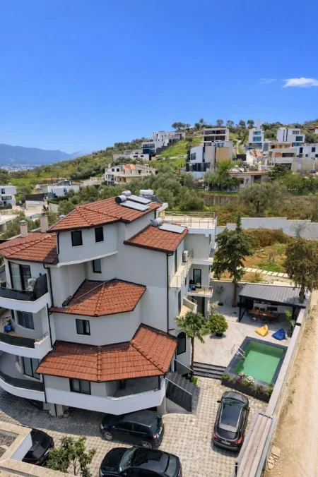 Tirane, shitet Vile 3 Katshe Kati 0, 600 m² (Liqeni I Thate)