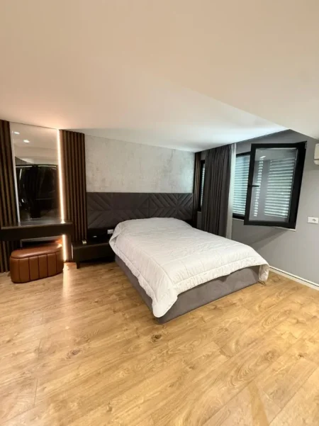 Tirane, shitet Vile 3 Katshe Kati 0, 600 m² (Liqeni I Thate)