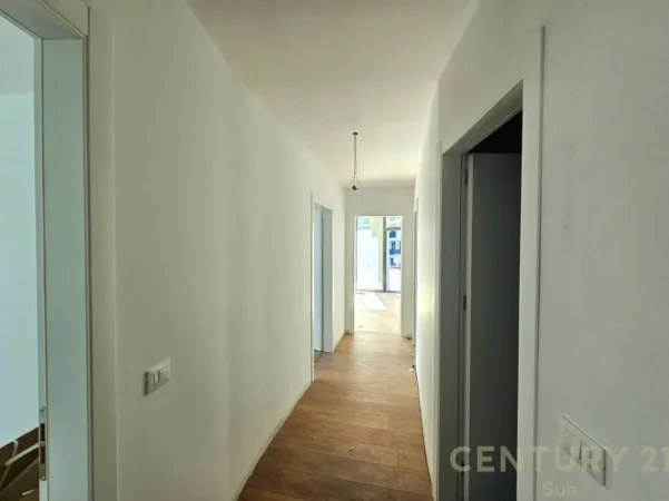 Shqiperi, jepet me qera zyre Kati 4, 150 m² 1.700 € (leak view)