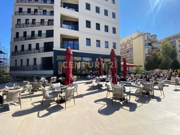 Shqiperi, shitet 2+1+Ballkon Kati 7, 100 m² 240.000 € (liqeni i thate)
