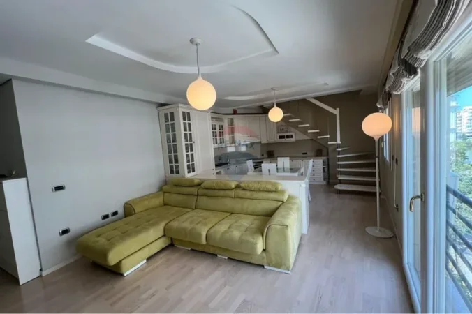 Tirane, shitet apartament duplex Dublex Kati fundit , 139 m² 280.000 €