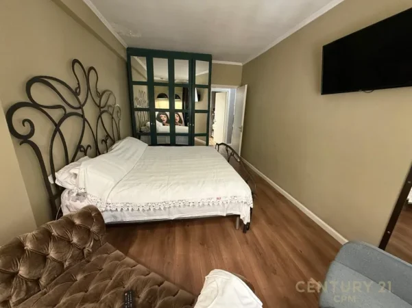 Tirane, jepet me qera apartament 2+1+Ballkon Kati 7, 120 m² 1.100 € (komuna e parisit)