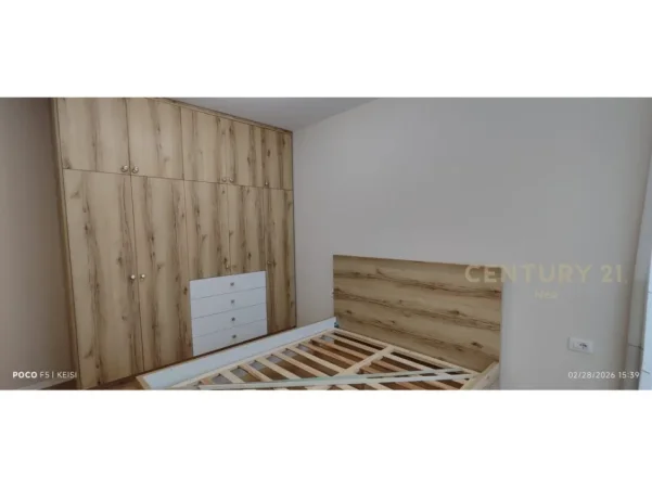 Tirane, jepet me qera apartament 1+1 Kati 3, 65 m² 650 € (bulevardi i ri)