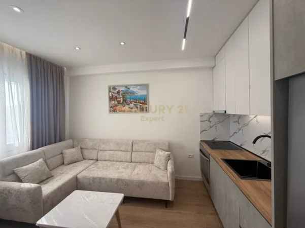 Tirane, jepet me qera apartament 1+1 Kati 5, 35 m² 450 € (muhamet gjollesha)