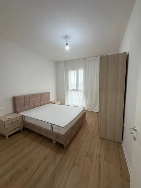 Tirane, jepet me qera apartament 2+1+Ballkon Kati 3, 111 m² 749 € (Rruga Don Bosko)