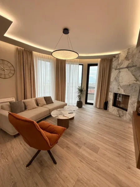 Tirane, shitet apartament 3 Katshe , 600 m² (LIQENI I THATE)