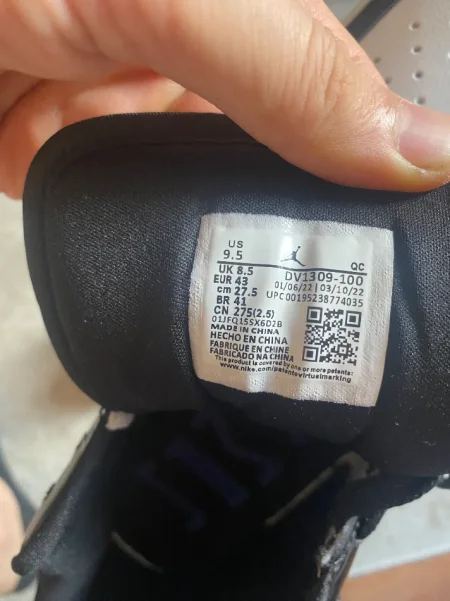 Tirane, shes Shiten Atlete Nike origjinale per meshkuj nr 43 te reja 50 €