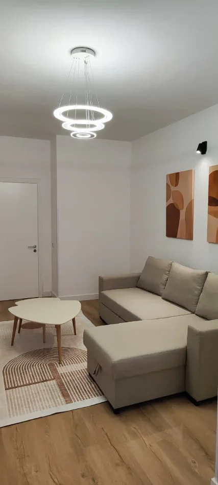 Tirane, jepet me qera apartament 1+1 Kati 5, 85 m² (Rruga e Kavajes)