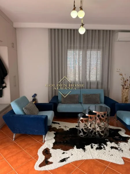 Tirane, shitet Vile , 9.950 m² (yore)